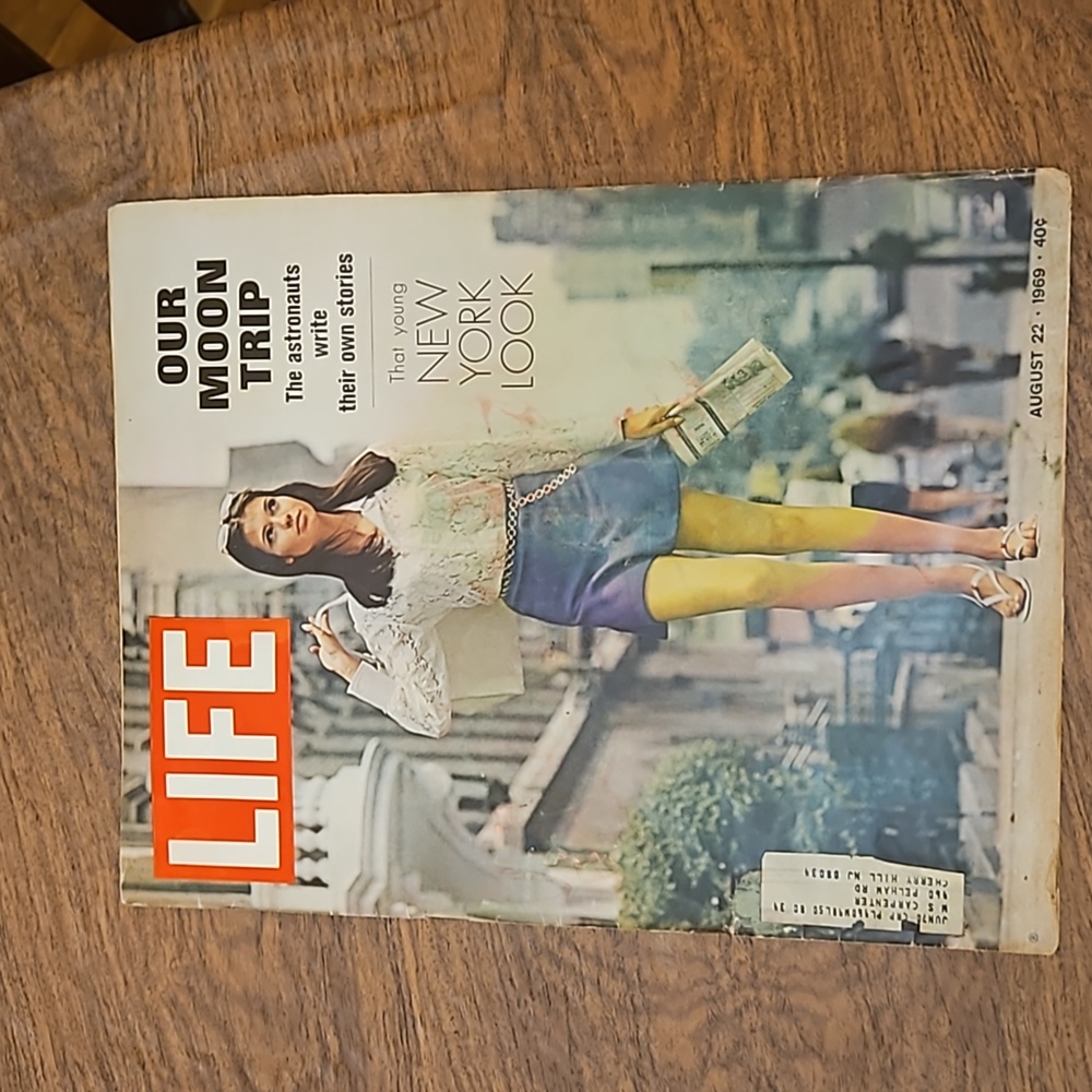 Vintage august 22 1969 Life magazine the astronauts write about their memories